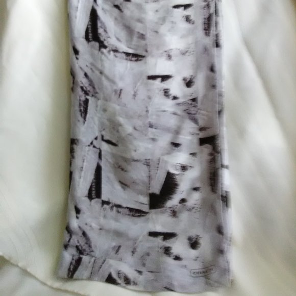 Coach Square Scarf - Picture 1 of 3